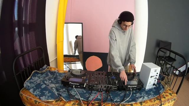 КУРОРТНОЕ РАДИО | BED STREAM | David Guriev смотреть онлайн