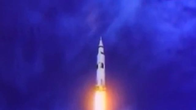 Why People Think the Moon Landing is Fake смотреть онлайн