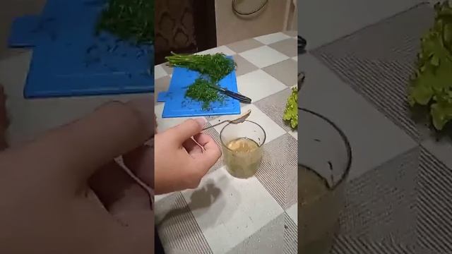 Салат Цезарь с копчëной курицей. смотреть онлайн