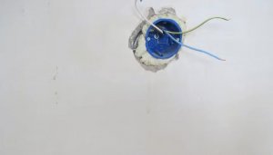 Подрозетник на пену. Можно ли