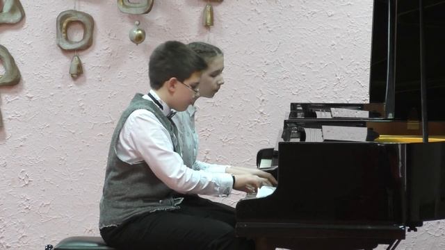 Дударева Дарья и Чернобаев Даниил, Э.Григ «Норвежский танец» ор.35 №1 смотреть онлайн