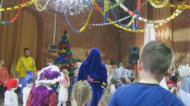 Здравствуй, Дедушка Мороз! смотреть онлайн