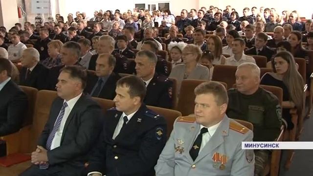 День сотрудника органов внутренних дел (Енисей Минусинск) смотреть онлайн