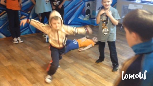 Брейк данс школа Нижний Новгород Serious Dance School | Серьёзные ребята 7.04.16 смотреть онлайн