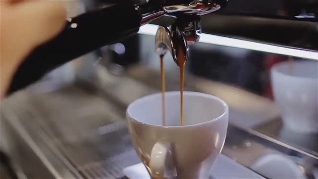 Кофейня- бистро Триста Бариста в БЦ Фрегат. Coffee Trista Barista. Видео Романа Харитонова г.Сарато смотреть онлайн