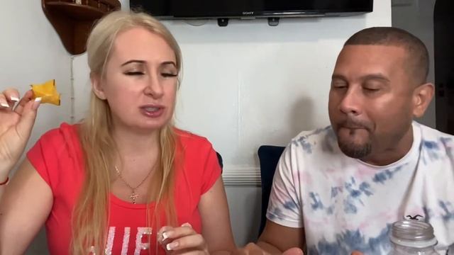 ПРОБУЕМ ЭКЗОТИЧЕСКИЕ ФРУКТЫ С МУЖЕМ ДОМИНИКАНЦЕМ смотреть онлайн
