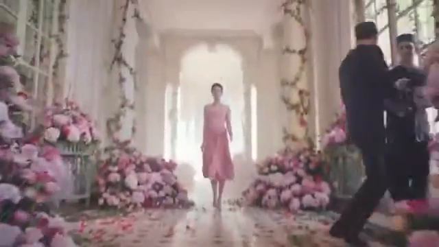 Mademoiselle Azzaro смотреть онлайн