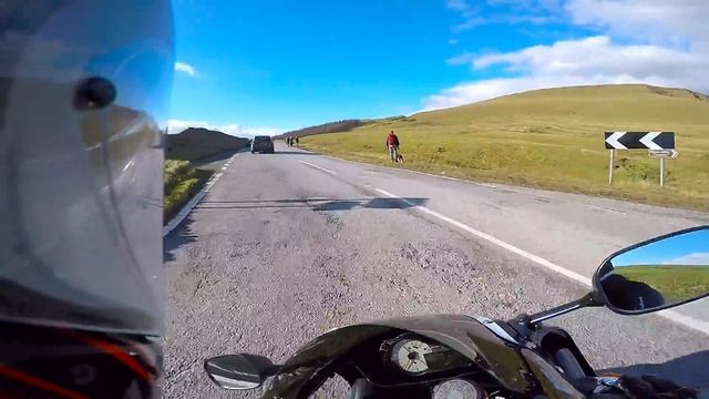 Esoteric riding - Bradwell and Slackhall passes; Suzuki GSXR 1000 k2 смотреть онлайн
