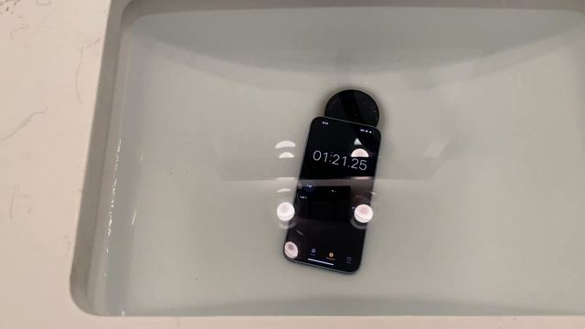 IPhone 14 Plus Water Test