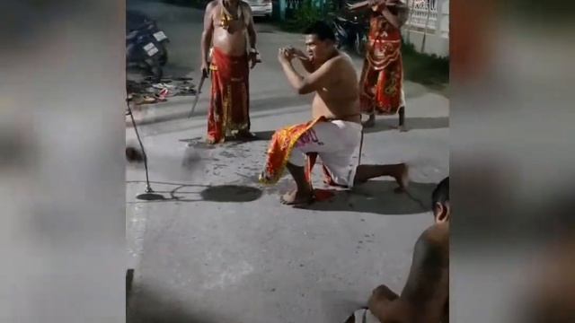 Самая отмороженная тусовка Пхукета.) смотреть онлайн