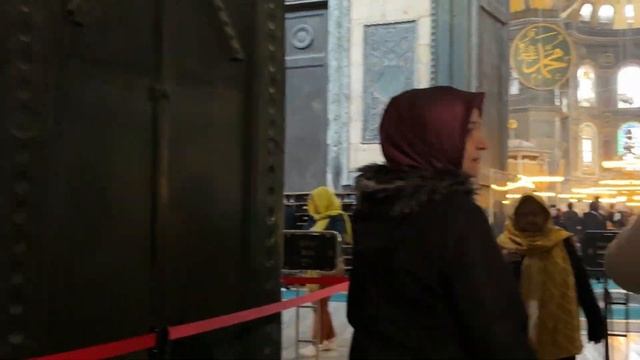 Что посмотреть в Стамбуле за один день? Еда, Святая София, сладости и море. Влог