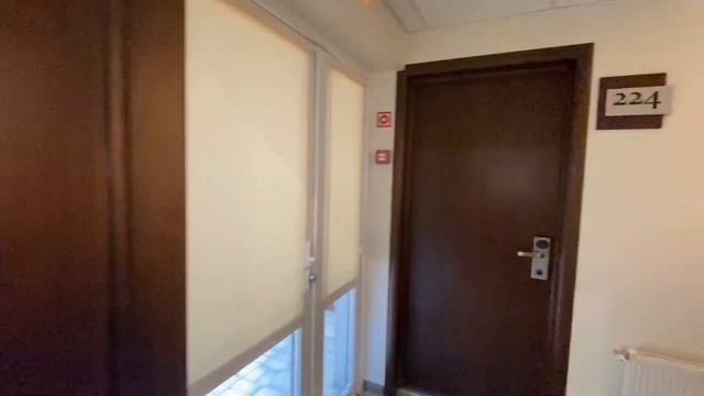 Ялта сегодня. УДИВИТЕЛЬНЫЙ РУЧЕЙ. Обзор отеля в Крыму. смотреть онлайн
