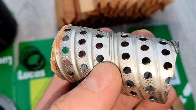 Распил масляного фильта LUCAS LFOS175 смотреть онлайн