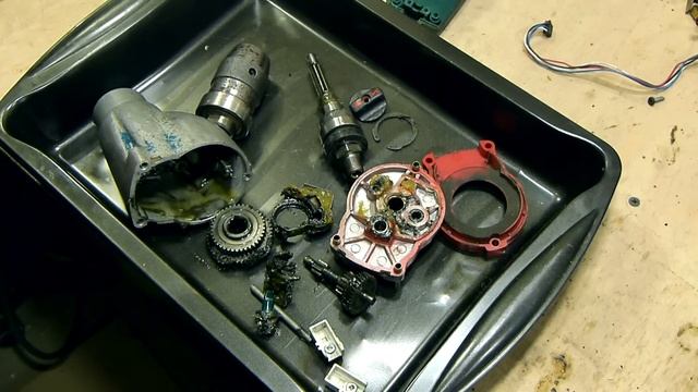 Repair and Refresh 29 Year Old METABO Drill смотреть онлайн