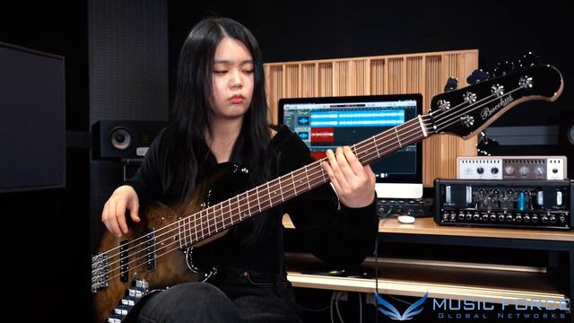 Bacchus Universe Series WJB5-BP/AC Model Demo - ‘Control’ By Bassist 김이지 (Yiji Kim)