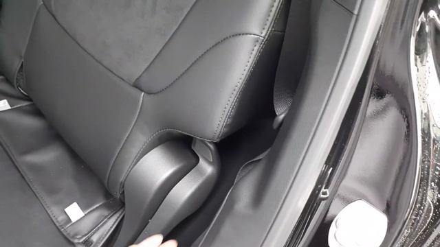 Toyota Land Cruiser VJ300 Third row view смотреть онлайн