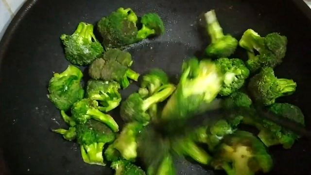 Тёплый салат из овощей. Warm vegetable salad. смотреть онлайн