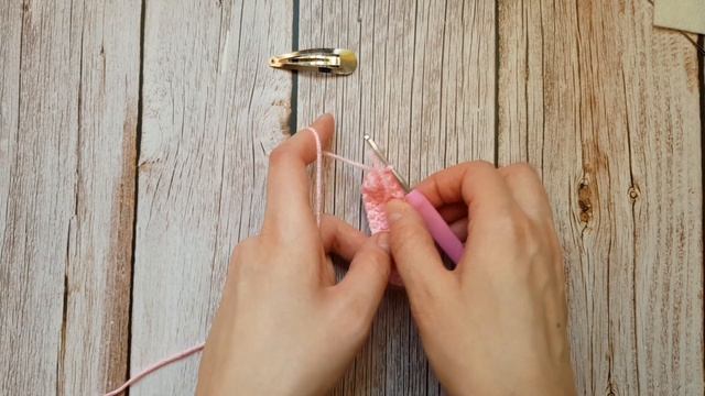 DIY Яркая заколка клик-клак Вяжем крючком / Crochet Hair Clips смотреть онлайн