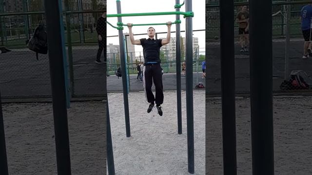 Подтягивания 35 раз "Workout records pull-ups" смотреть онлайн