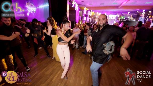 Alex Morel & Bersy Cortez – Salsa social dancing | El Sol Warsaw Salsa Festival 2019 смотреть онлайн