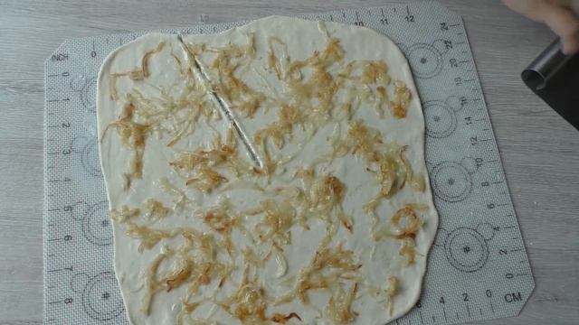 Возьмите больше лука! Вкуснейшие слоеные лепешки / Puff cakes смотреть онлайн