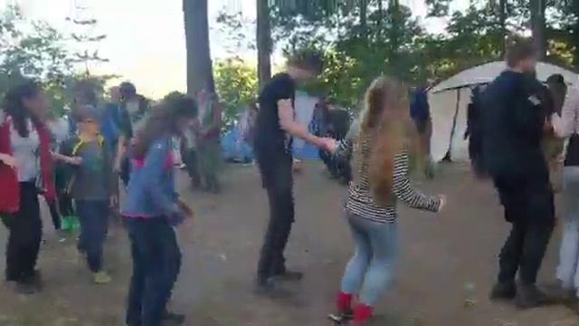 Шапелуаз в лесу;) смотреть онлайн