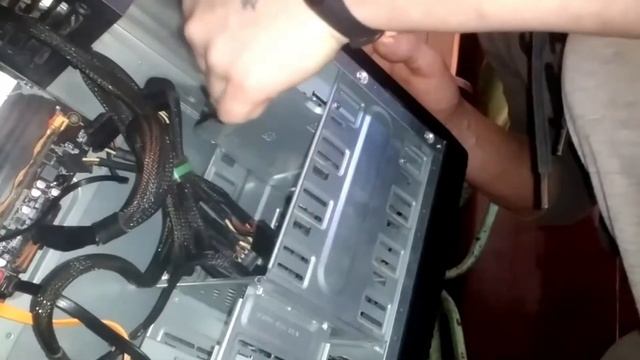 Как подключить IDE (PATA) дисковод к новому компютеру с SATA смотреть онлайн