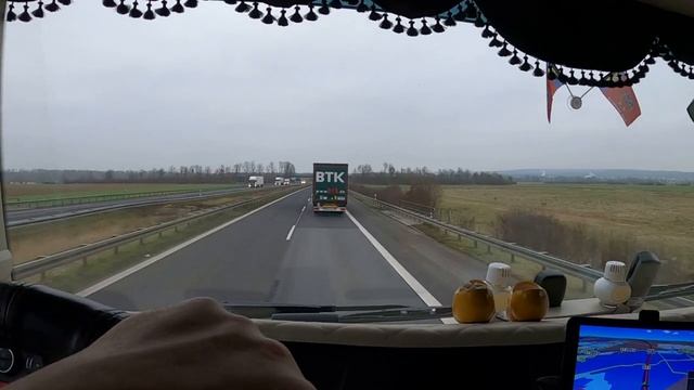 Дальнобой. Выгрузка ковролина заезд в Лоллар за тормазишками для БМВ Берлин. По просторам Германии смотреть онлайн