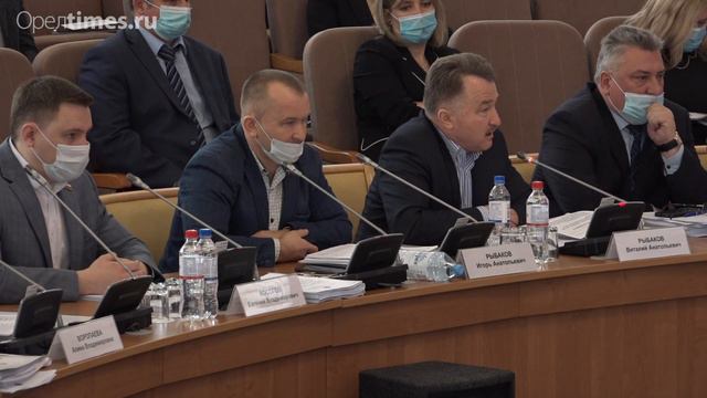 Клычков отчитался об успехах, а затем обвинил депутата Рыбакова в спекуляции и мародёрстве смотреть онлайн