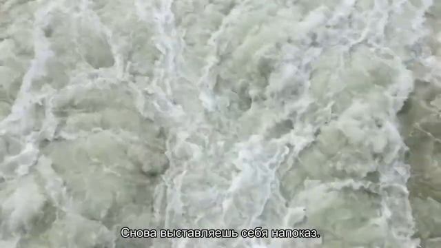 56-летняя Элизабет Херли в откровенном платье взбудоражила сеть смотреть онлайн