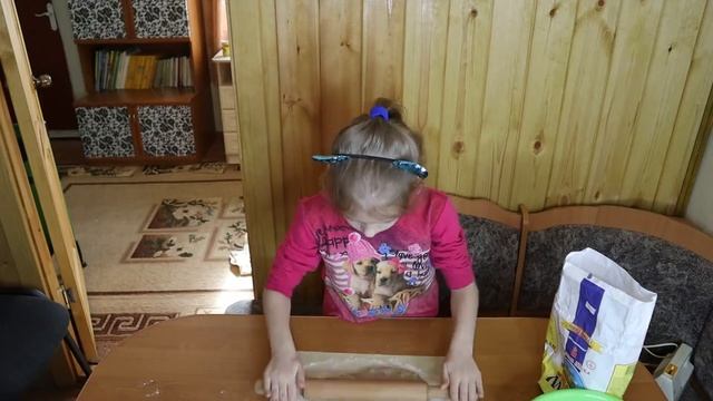 СДОБНЫЙ РУЛЕТ С ПОВИДЛОМ. смотреть онлайн