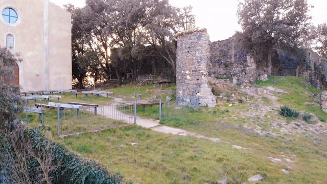 Ermita Sant Maurici i Castell Malavella en Caldes de Malavella (La Selva) смотреть онлайн