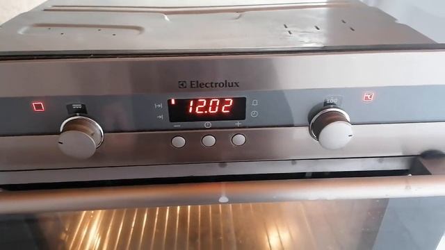Elektronická Rúra Elektrolux EOB63300X