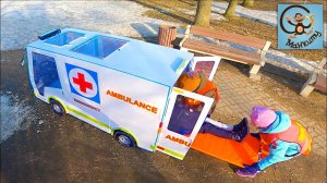 Дети и Машина. Диана и Даня на Машине скорой помощи - Сборник Манкиту.