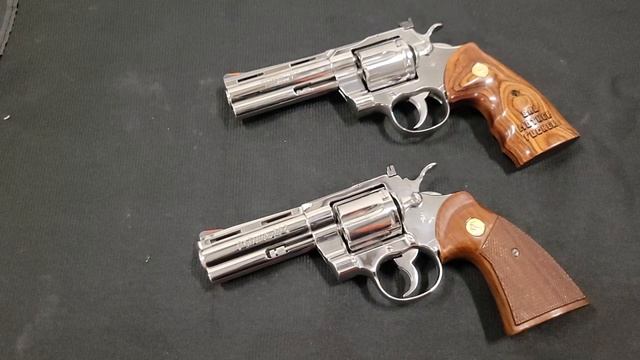 Colt Python Old vs. New side by side comparison смотреть онлайн