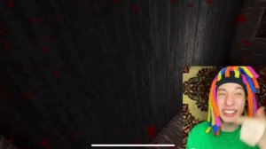 КИТАЙКА ИГРАЕТ В GRANNY (ОЧЕНЬ ЗЛАЯ БАБКА)