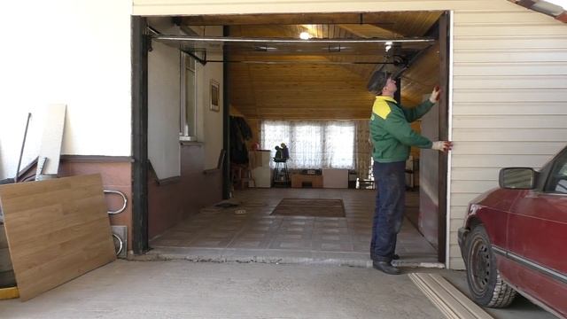 Подъемные ворота своими руками.Поворотно откидные. смотреть онлайн