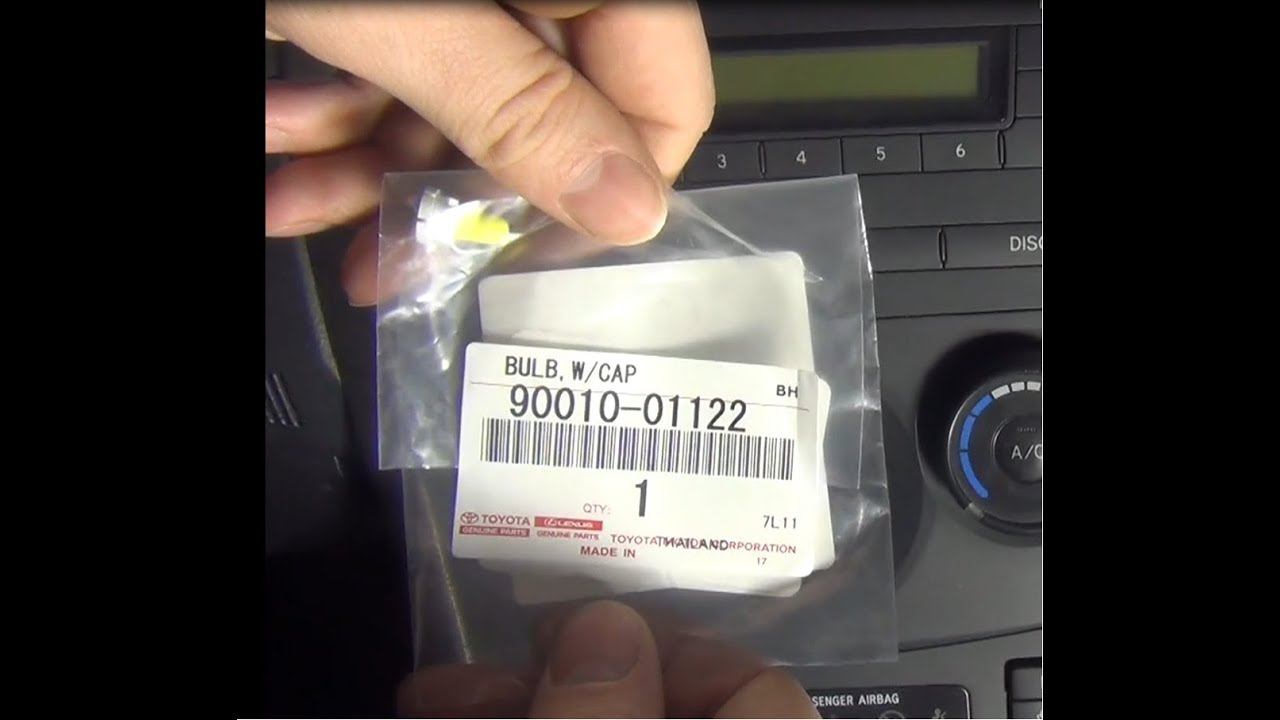 Замена лампочки подсветки переключателя печки передней панели на автомобиле Тойота Королла Е150 смотреть онлайн