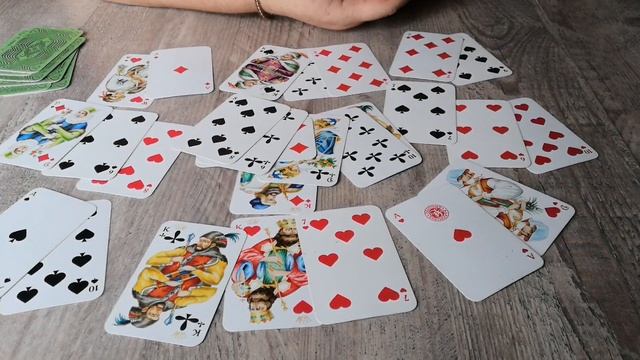 С кем останется Бубновый Король? с ♥️? или с ♣️? расклад на отношения! тайна Вселенной гадание смотреть онлайн