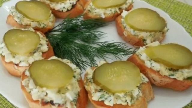 БУТЕРБРОДЫ С ОГУРЦАМИ И ЗЕЛЕНЬЮ. смотреть онлайн