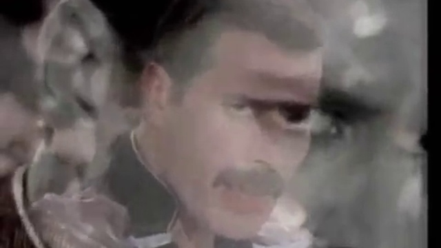 Freddie Mercury - Living On My Own смотреть онлайн