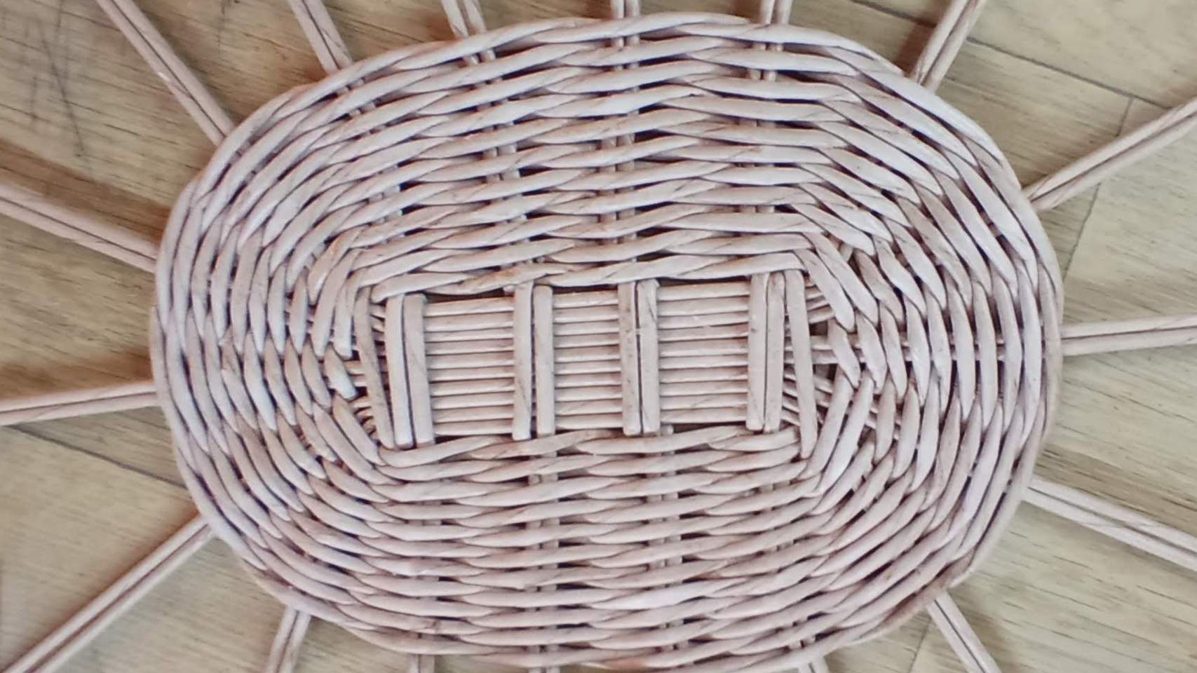 МК. Овальная коробка из бумажной лозы. Дно. Часть 1. #138(1) смотреть онлайн