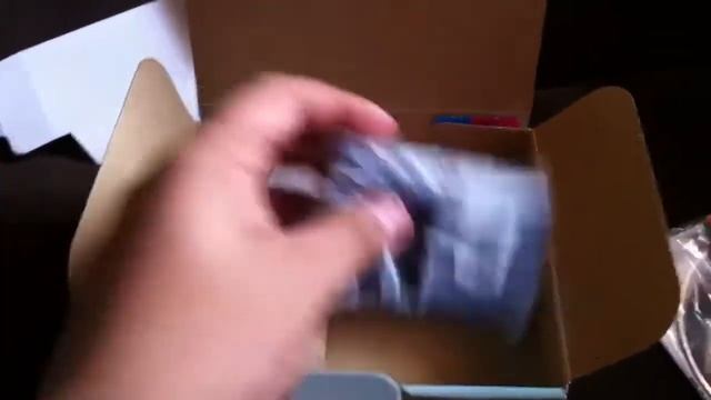 Canon Powershot ELPH 300 HS Unboxing