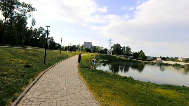Белгород прокат по скверу парку пляж за Учебно спортивным комплексом Светланы Хоркиной смотреть онлайн