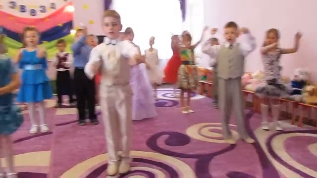 Выпускной в детском саду. "Парад звёзд" - часть 2. смотреть онлайн