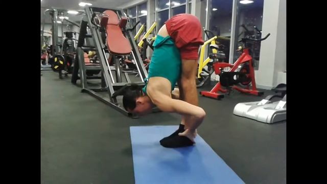 ALEX KALASHNIKOV. СКЛАДКА СТОЯ [2016] смотреть онлайн