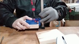 Кондуктор для соединения на косой шуруп из AliExpress.