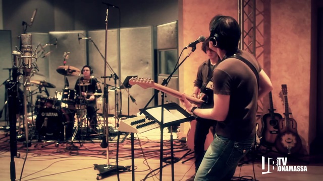 Joe Bonamassa --Driving Towards The Daylight (Official  Video)[HD]