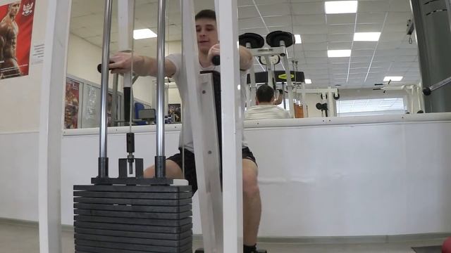 VLOG : Тренировка Спины + прокачка Плеч смотреть онлайн
