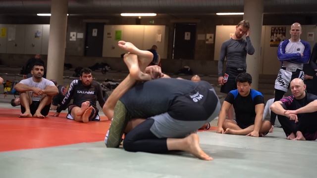 Craig Jones rolls for 60 mins straight in Belgium (Part 2) смотреть онлайн